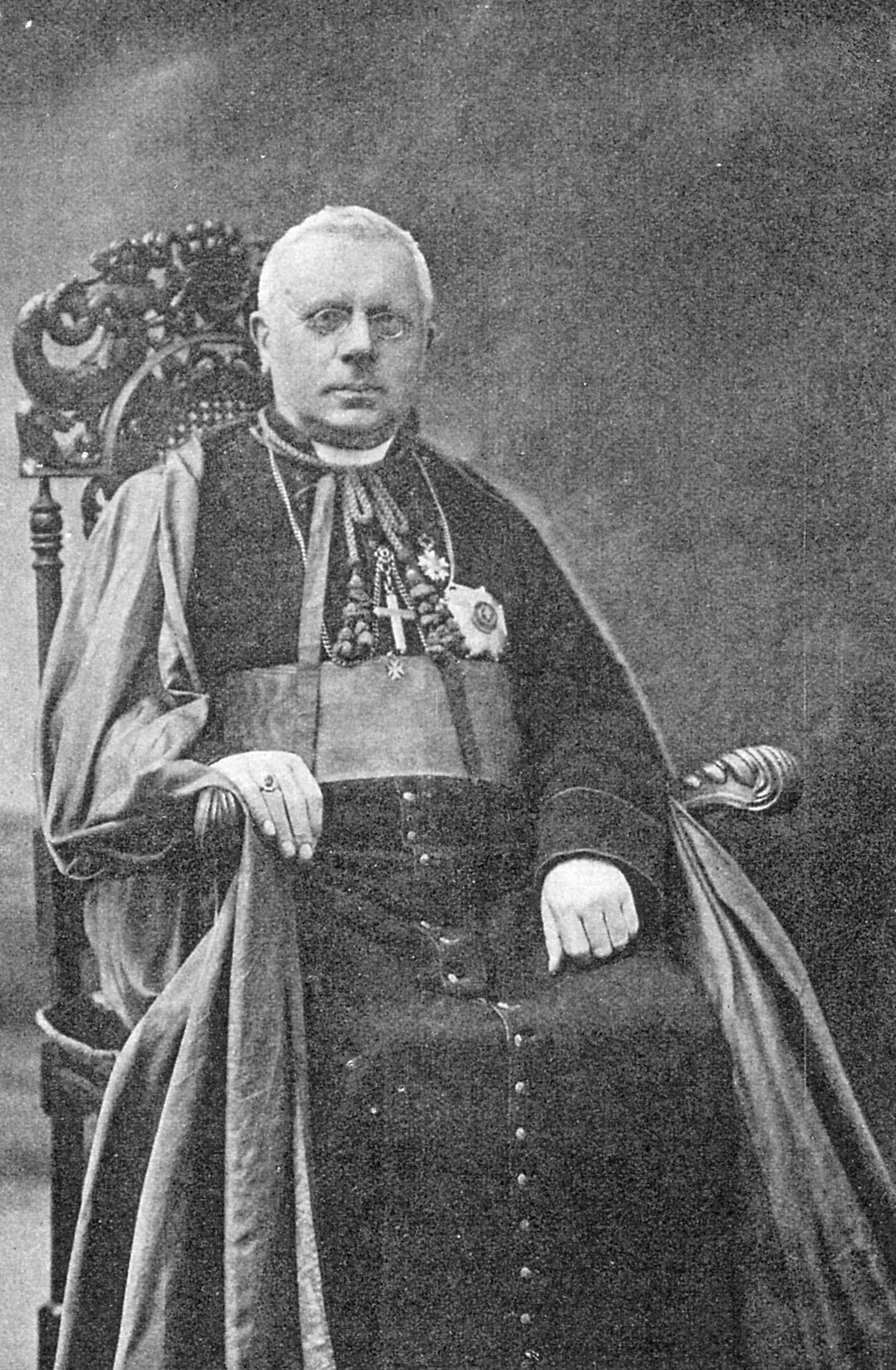 Mgr. Heylen, bisschop van
Namen