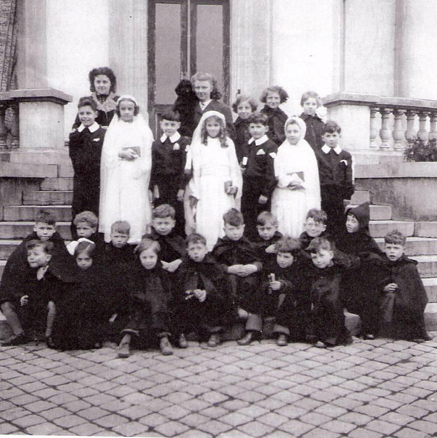 Op de tweede rij (boven) eerste rechts is Henry en de derde is Raymond (archief familie Gorbitz)